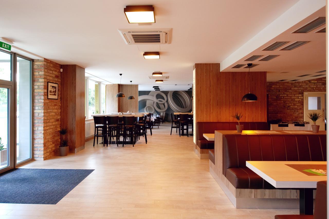 Hotel Fabrika Uherské Hradiště Εξωτερικό φωτογραφία